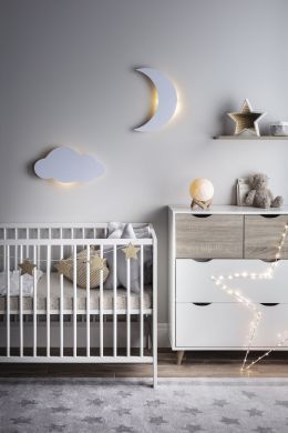 Children's room lighting with indirect lighting