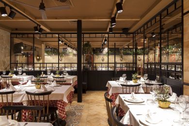 Restaurant Casa Fuster éclairé par des produits d'éclairage orientables de la société Tromilux Restaurant éclairé par les produits Tromilux