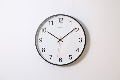 Reloj de pared blanco Reloj de pared blanco
